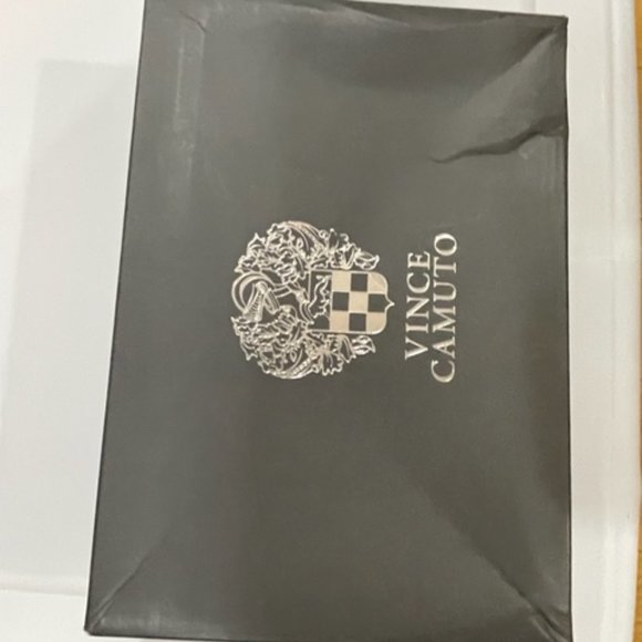 VINCE CAMUTO Petal Patent Leather Sandals - Picture 5 of 6